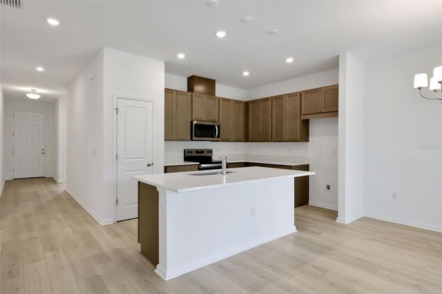 2950 SUPERMARINE ROAD, Tavares, FL 32778