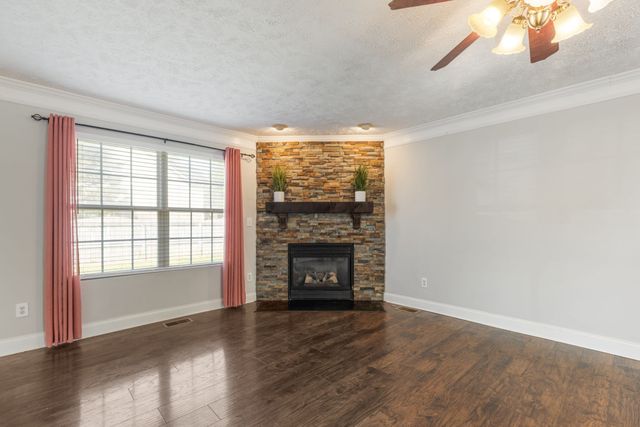 2290 Hayward Ln, Spring Hill, TN 37174