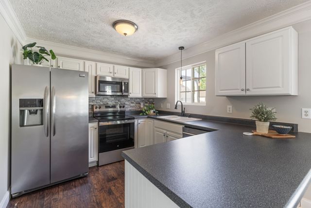 2290 Hayward Ln, Spring Hill, TN 37174