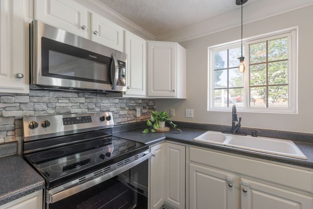 2290 Hayward Ln, Spring Hill, TN 37174