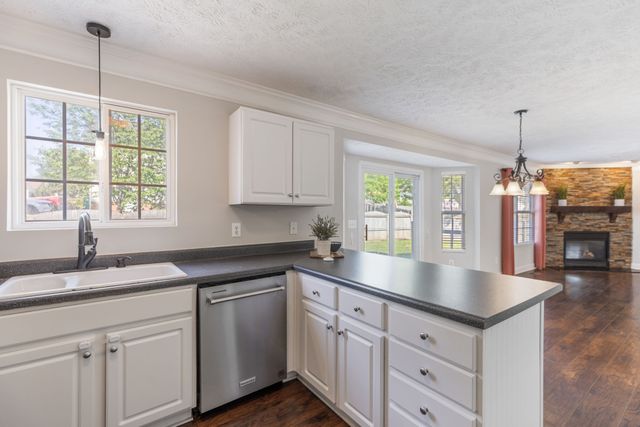 2290 Hayward Ln, Spring Hill, TN 37174