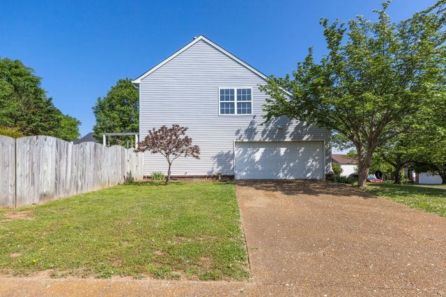 2290 Hayward Ln, Spring Hill, TN 37174