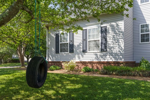 2290 Hayward Ln, Spring Hill, TN 37174