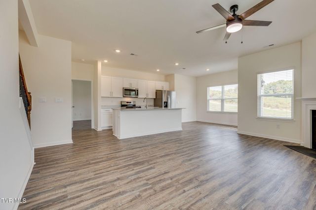 804 Pinhoti Street, Johnson City, TN 37604