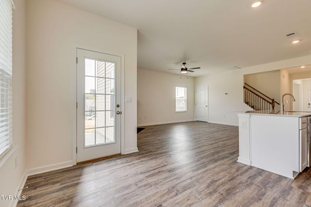 804 Pinhoti Street, Johnson City, TN 37604