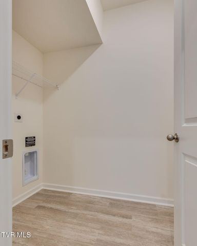 804 Pinhoti Street, Johnson City, TN 37604