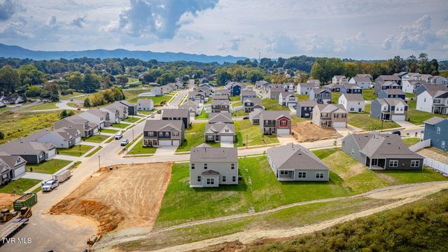 804 Pinhoti Street, Johnson City, TN 37604