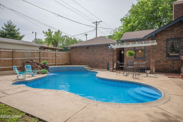 705 N Moffet Avenue, Joplin, MO 64801