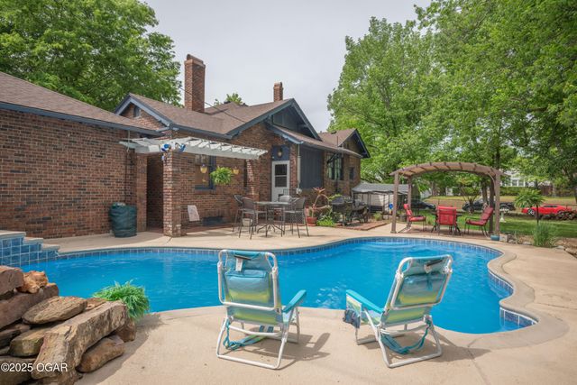 705 N Moffet Avenue, Joplin, MO 64801