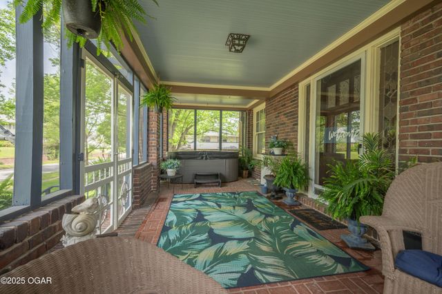 705 N Moffet Avenue, Joplin, MO 64801