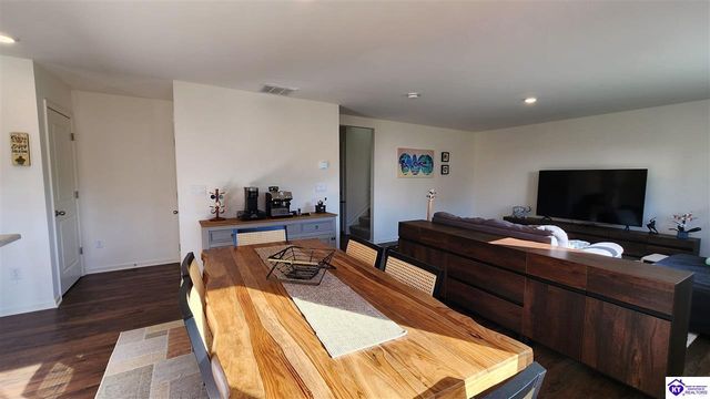 101 Clevis Ct, Elizabethtown, KY 42701