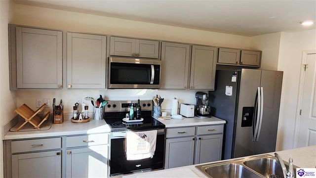 101 Clevis Ct, Elizabethtown, KY 42701