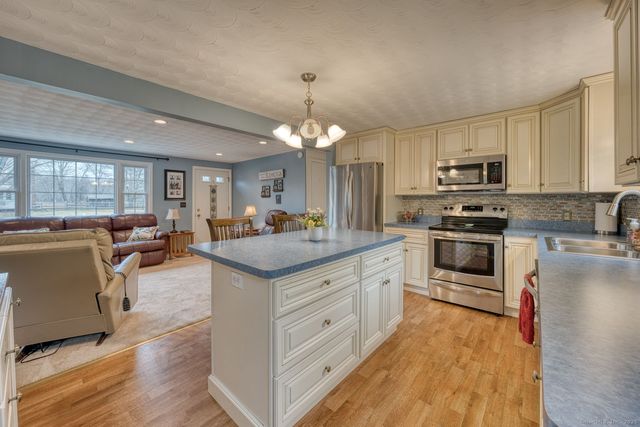 30 Elgin Drive, Tolland, CT 06084