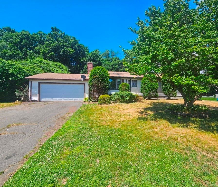 15 Magnolia Ter, South Hadley, MA 01075
