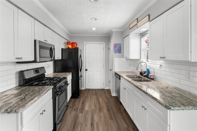 2434 Goldspring Lane, Spring, TX 77373