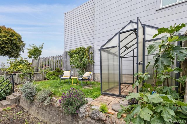 1890 27th Avenue, San Francisco, CA 94122
