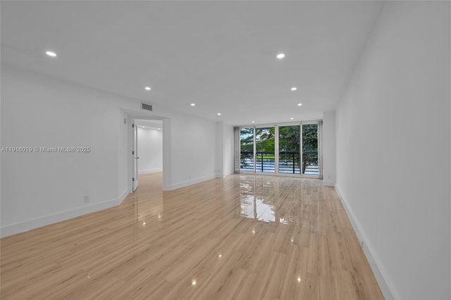 1703 Andros Isle G2, Coconut Creek, FL 33066