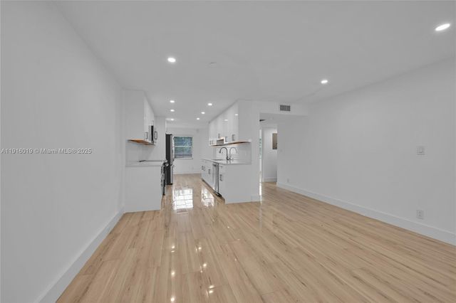 1703 Andros Isle G2, Coconut Creek, FL 33066