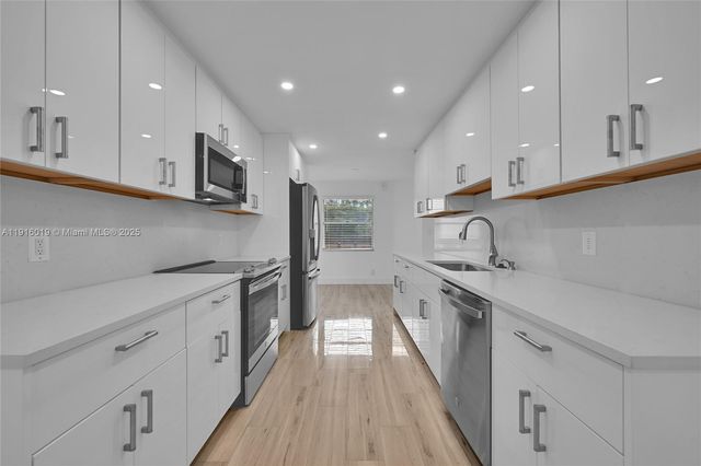 1703 Andros Isle G2, Coconut Creek, FL 33066