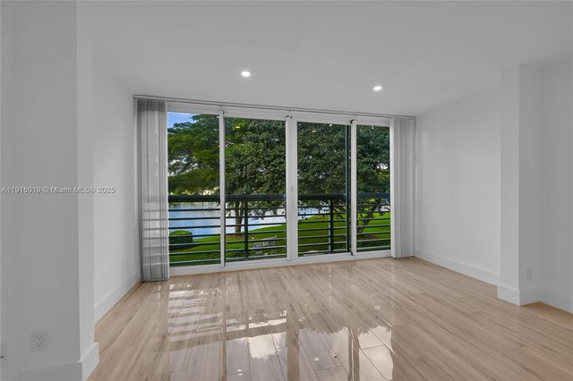 1703 Andros Isle G2, Coconut Creek, FL 33066