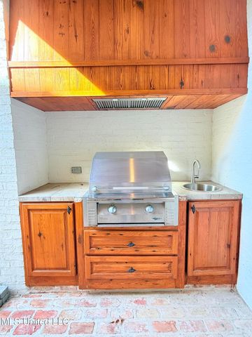 125 Vinca Drive, Madison, MS 39110