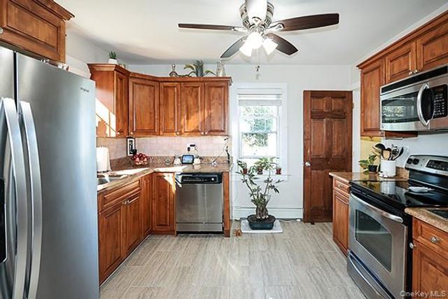 230 Kensington Avenue, Bayport, NY 11705