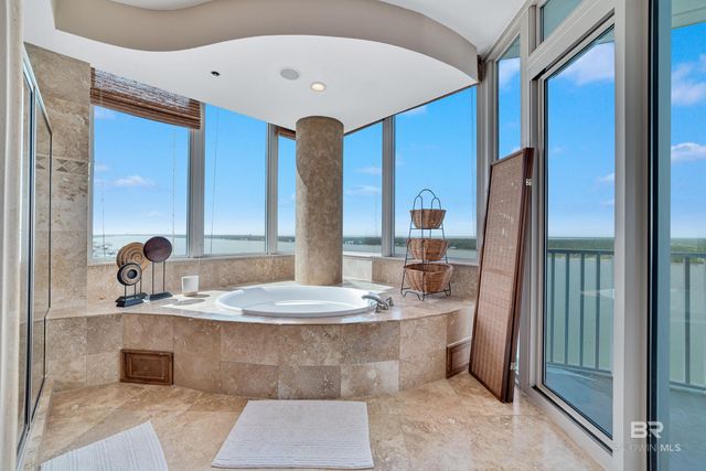 1940 W Beach Boulevard PH18, Gulf Shores, AL 36542