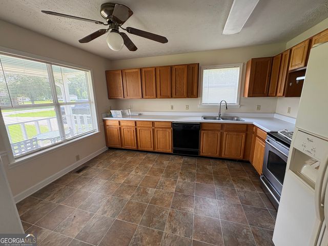 609 Windcrest Drive, Dublin, GA 31021