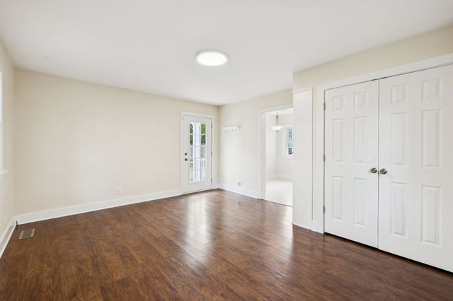 405 Lawrence St, Old Hickory, TN 37138