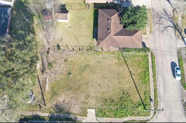 3003 Sunnydale Drive, Houston, TX 77051