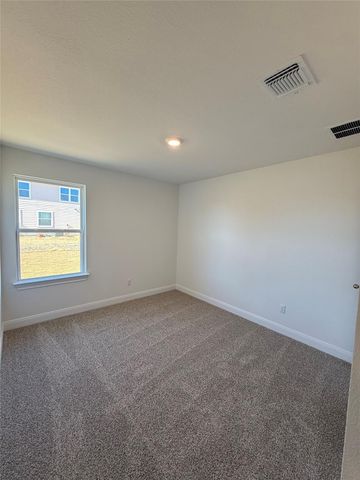 215 Great Northern DR, Cedar Creek, TX 78612