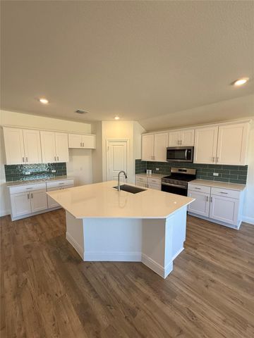 215 Great Northern DR, Cedar Creek, TX 78612