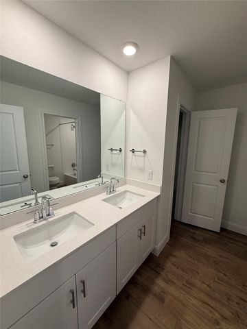 215 Great Northern DR, Cedar Creek, TX 78612