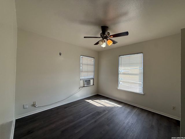 139 Trudell, San Antonio, TX 78213