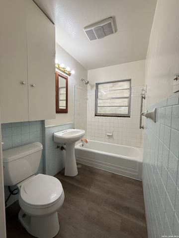 139 Trudell, San Antonio, TX 78213