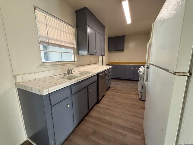 139 Trudell, San Antonio, TX 78213