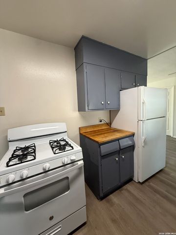 139 Trudell, San Antonio, TX 78213