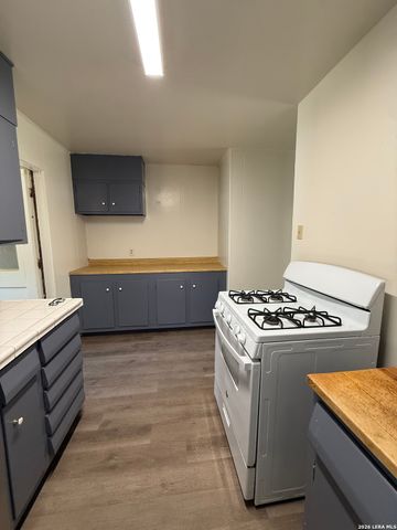 139 Trudell, San Antonio, TX 78213