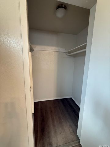 139 Trudell, San Antonio, TX 78213