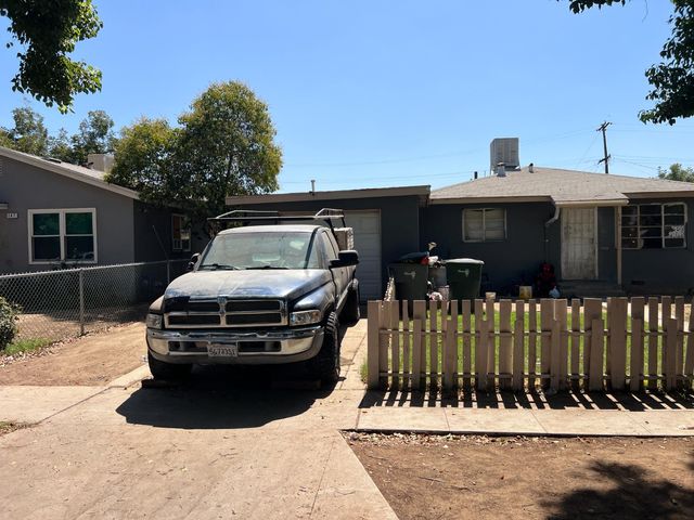 157 W Myers Avenue, Fresno, CA 93706