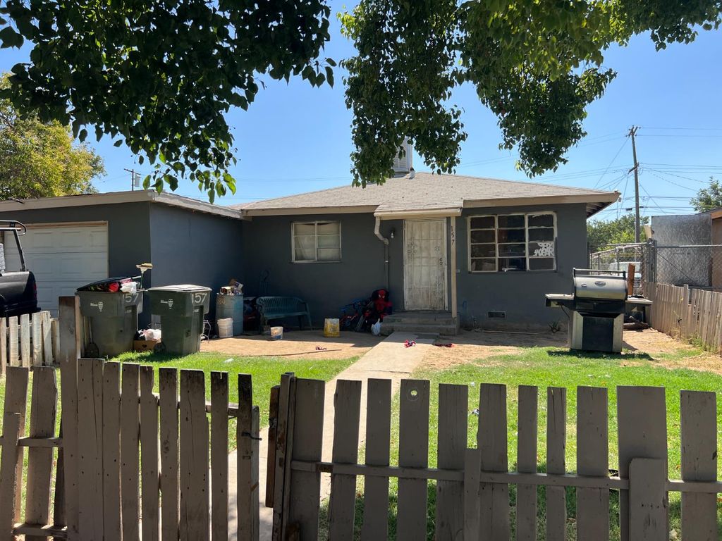 157 W Myers Avenue, Fresno, CA 93706