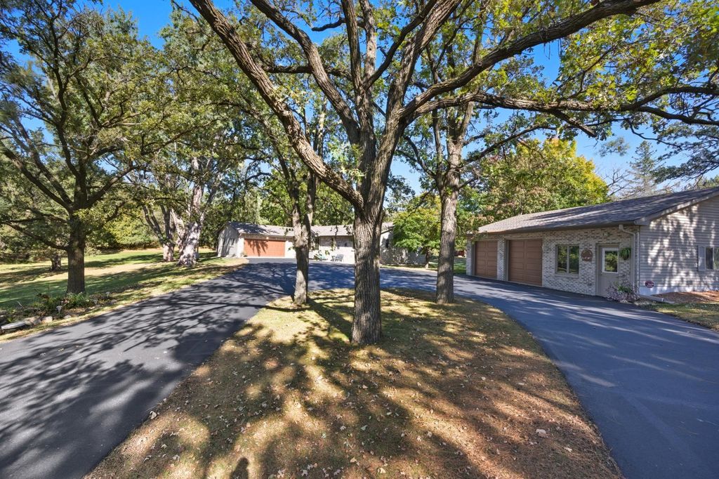 10758 Clementa Avenue NW, Monticello, MN 55362