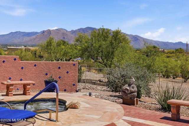 5140 N Amapola Place, Tucson, AZ 85745