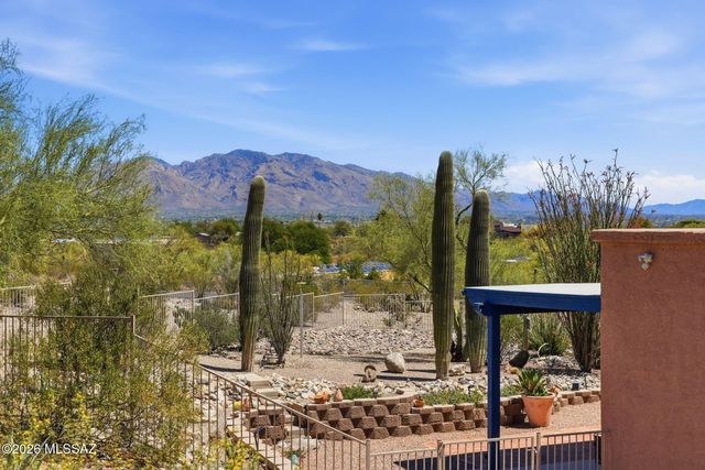 5140 N Amapola Place, Tucson, AZ 85745