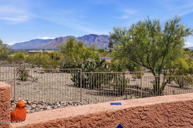 5140 N Amapola Place, Tucson, AZ 85745