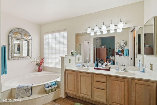 5140 N Amapola Place, Tucson, AZ 85745