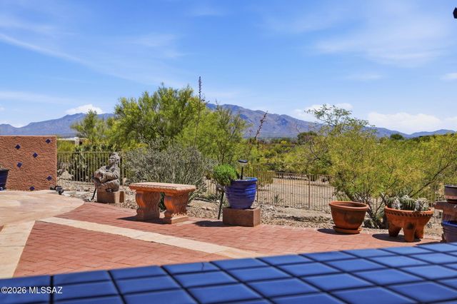 5140 N Amapola Place, Tucson, AZ 85745