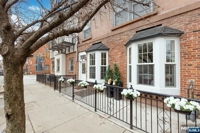 91 Coles Street 1, Jersey City, NJ 07302