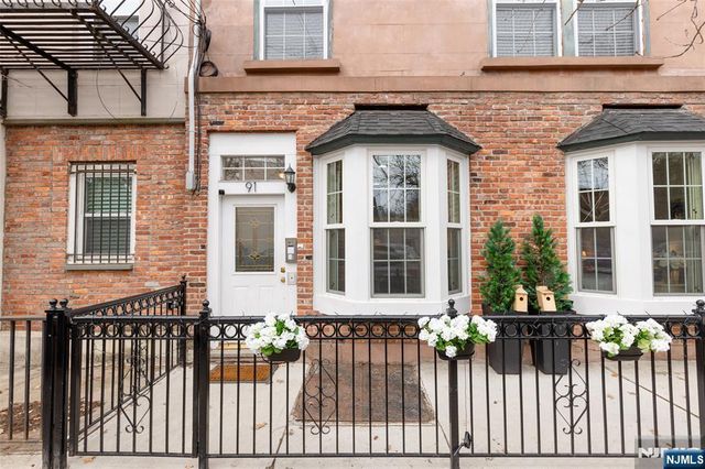 91 Coles Street 1, Jersey City, NJ 07302