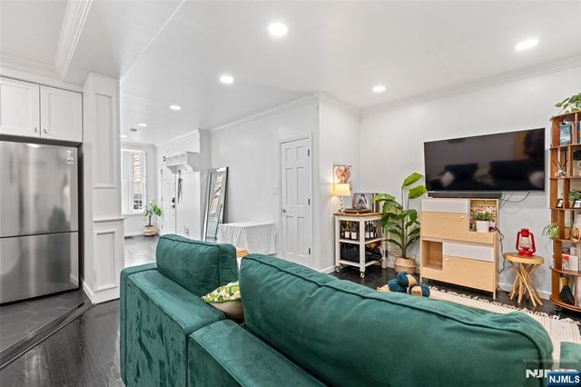 91 Coles Street 1, Jersey City, NJ 07302